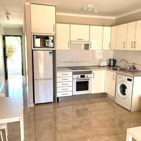 Casa Italia, Modern One Bedroom Apartment Close To The Beach Tias Exterior photo